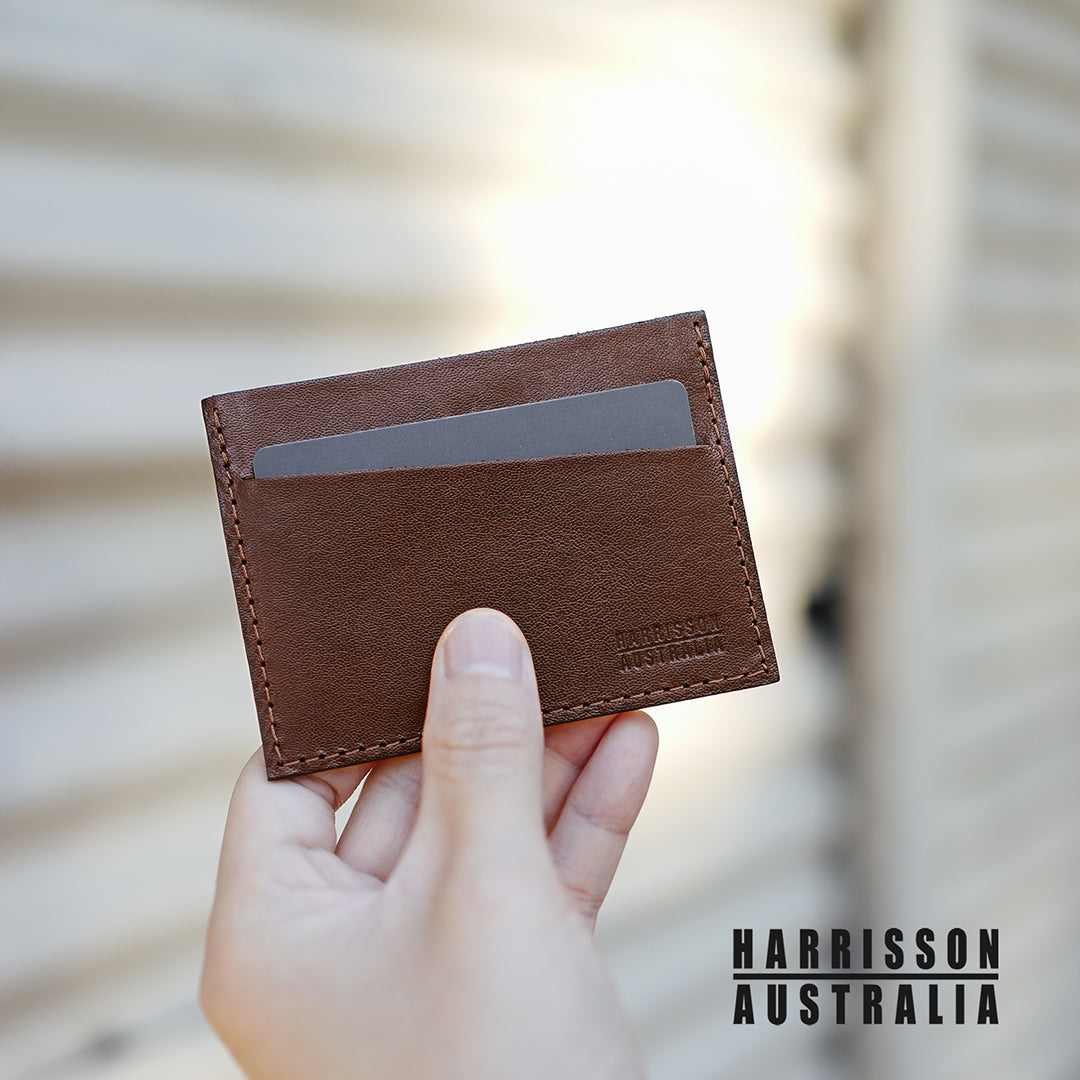 Which is better for men: credit card holders, sleeves or wallets?